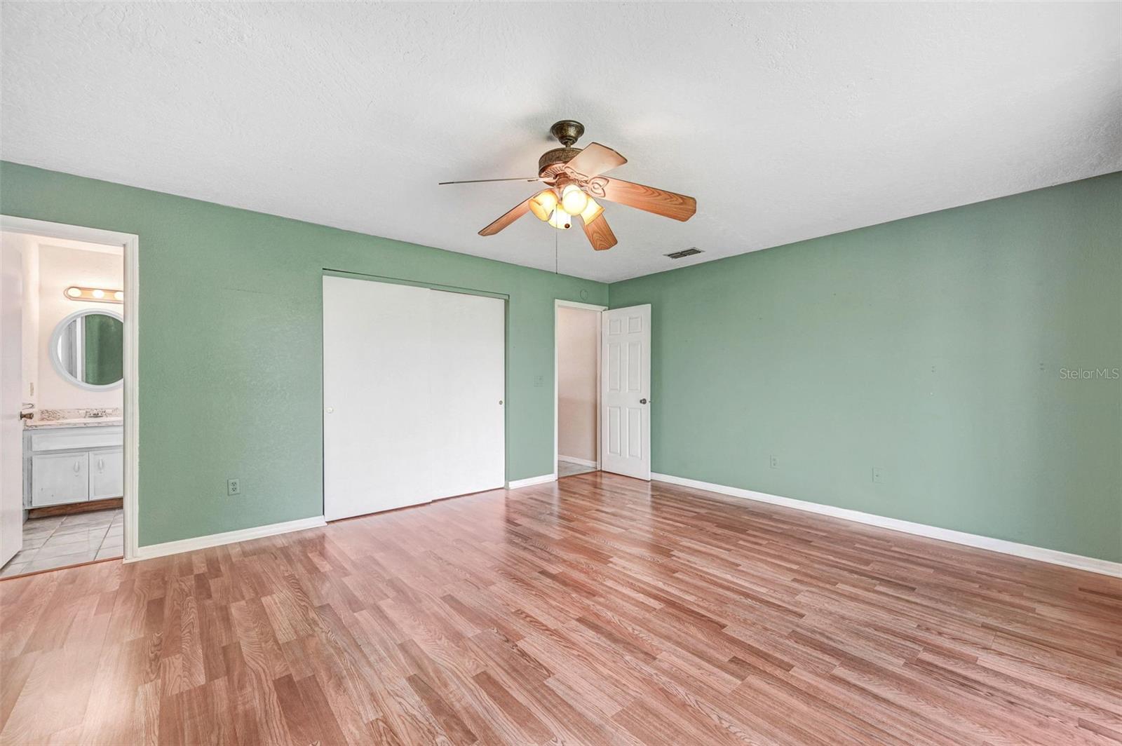 VILLA DE PALMAS UNIT 04 - Residential