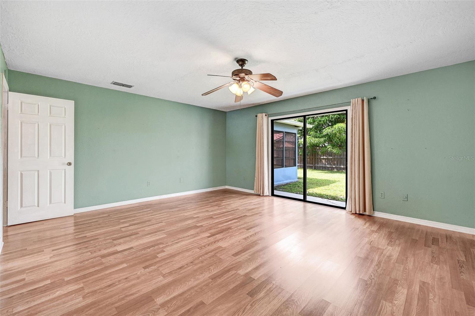 VILLA DE PALMAS UNIT 04 - Residential