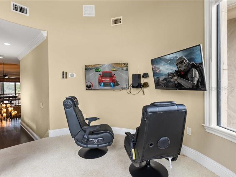 REUNION WEST VLGS NORTH - Residential