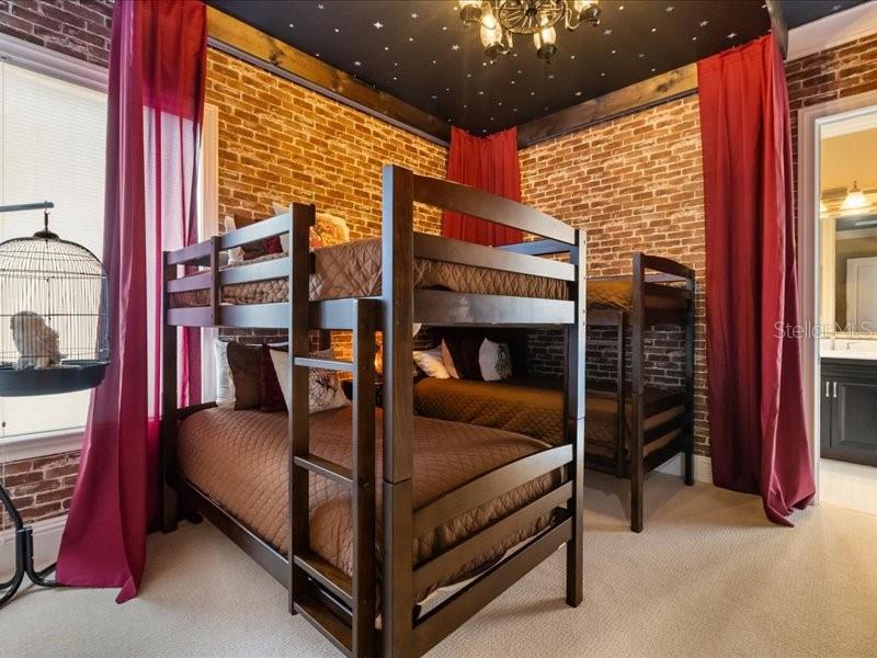 REUNION WEST VLGS NORTH - Residential