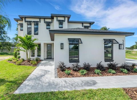 Photo of 5351 Clubhouse Hills Lane, Lakeland, FL 33812 (MLS # L4956024) Photo of 5351 Clubhouse Hills Lane, Lakeland, FL 33812 (MLS # L4956024)