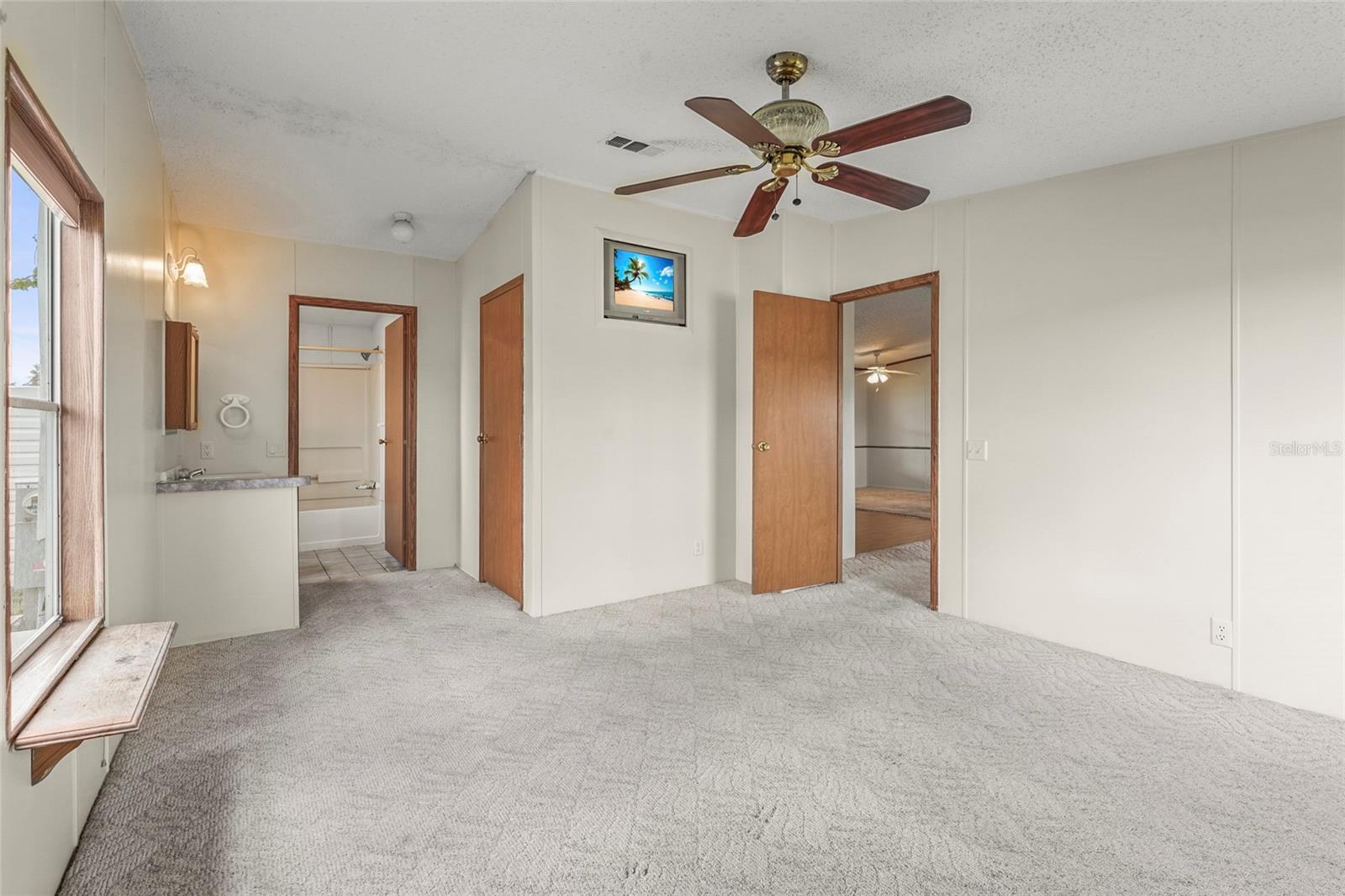 SKYWAY VILLAGE ESTATES CO-OP - Residential