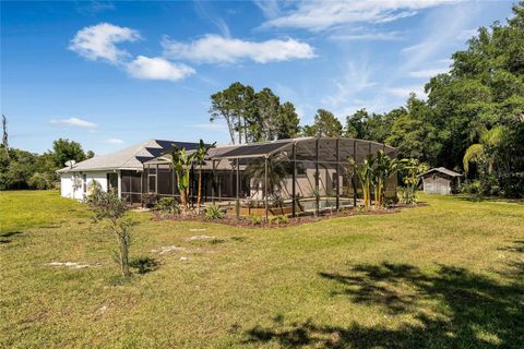 A home in TAVARES