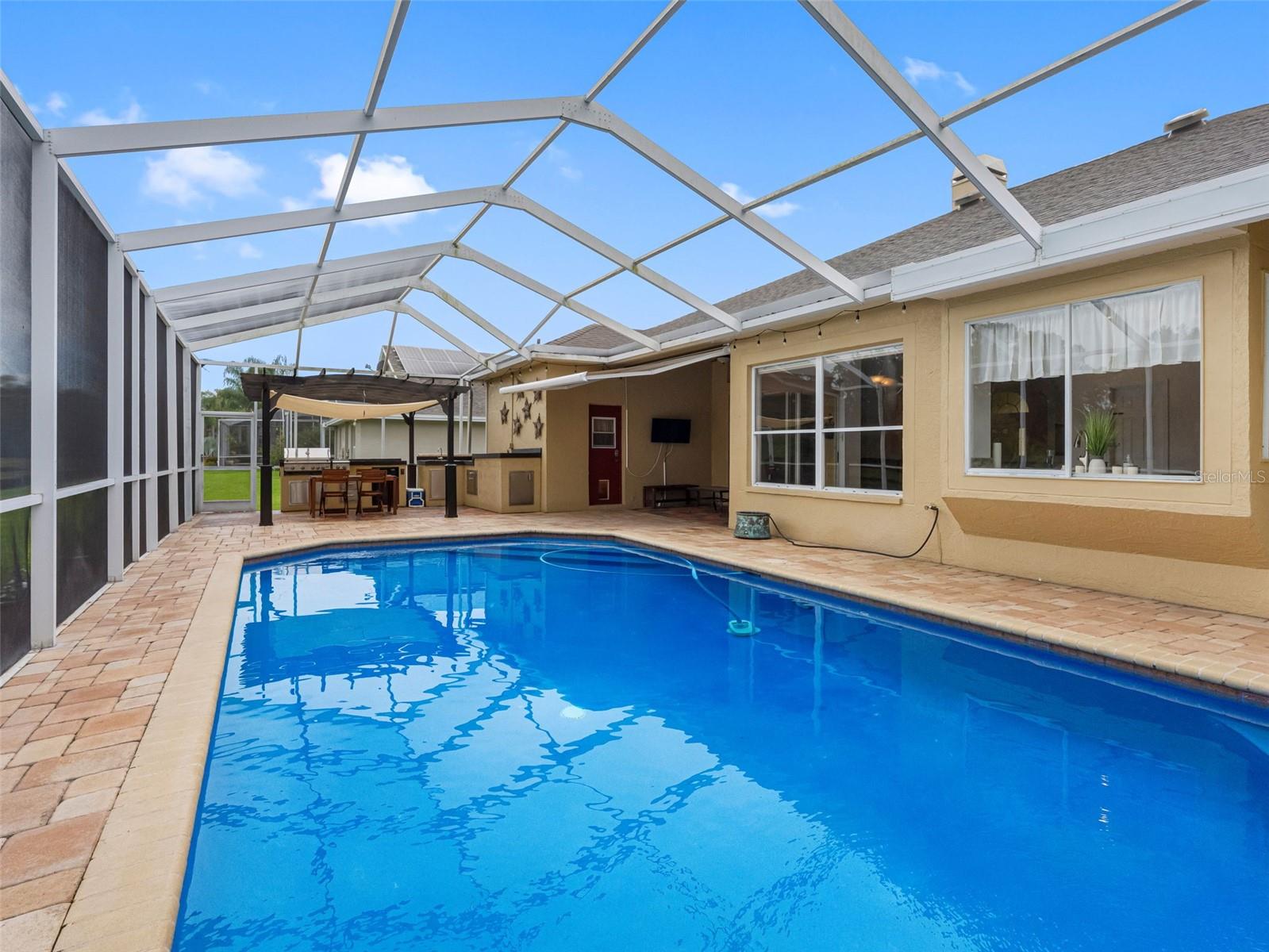 WESTCHASE SEC 110 - Residential