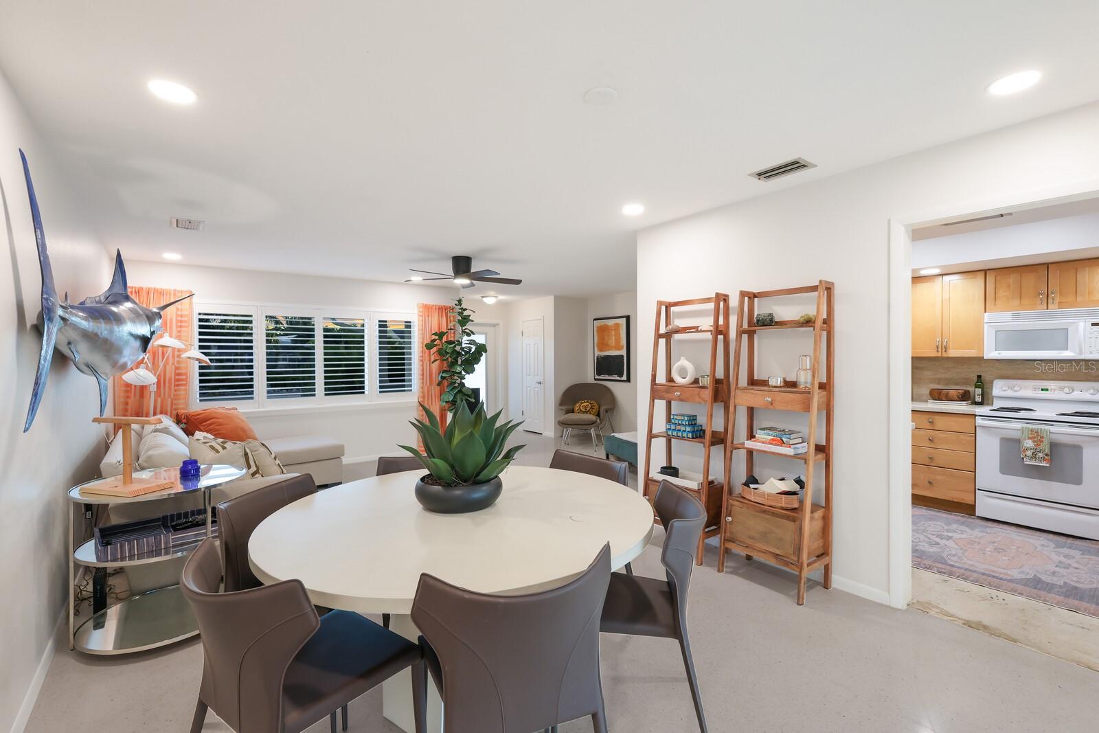 FLAMINGO CAY FIRST UNIT - Residential