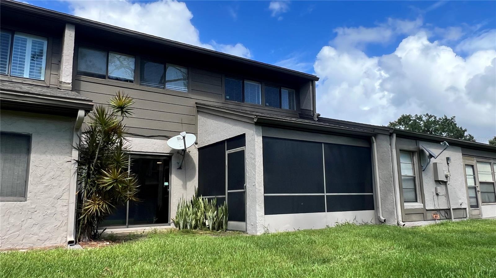 LAKE OF THE WOODS SEC 12 TWNHS - Residential Lease