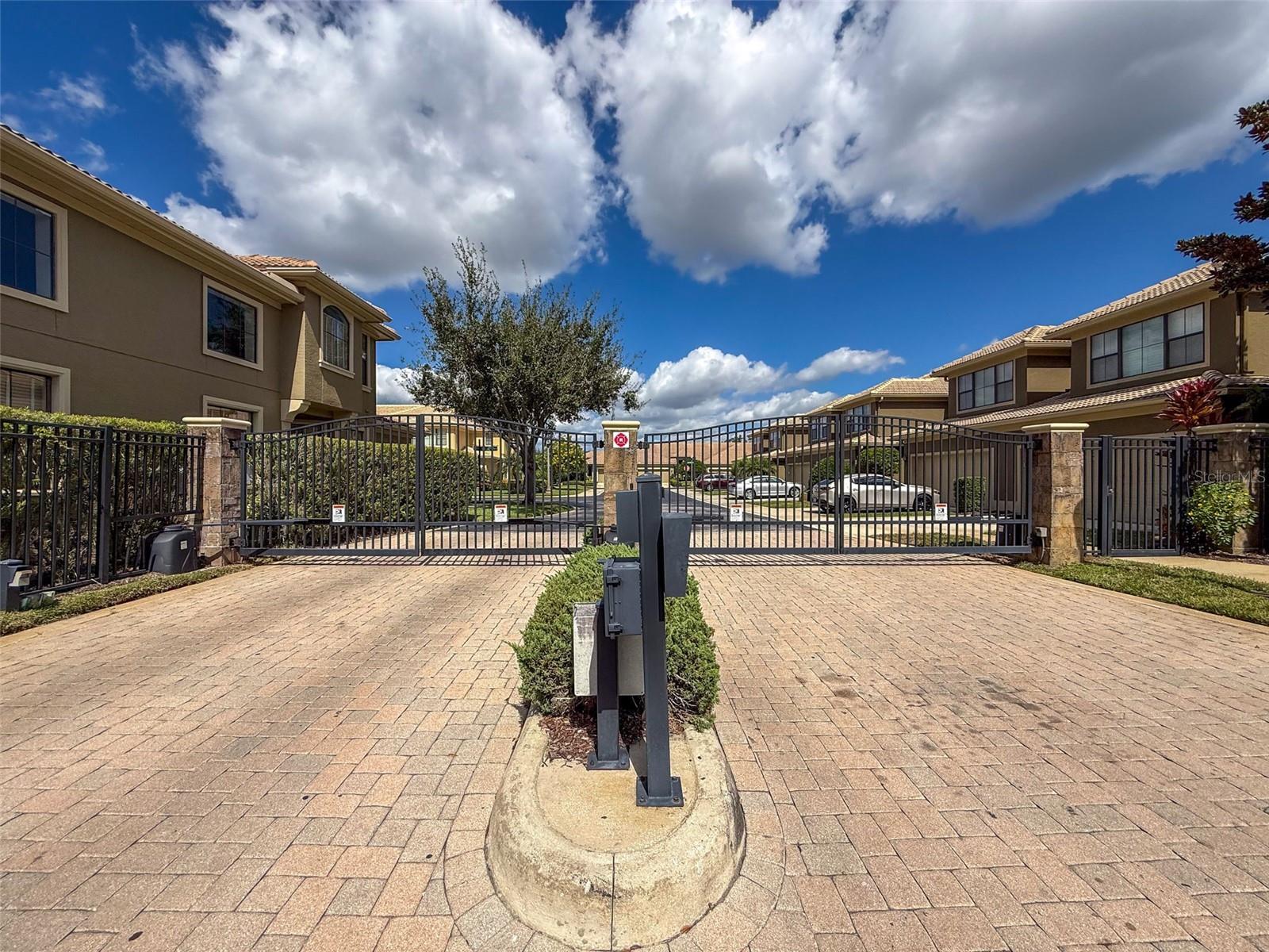 TARPON RIDGE TWNHMS - Residential