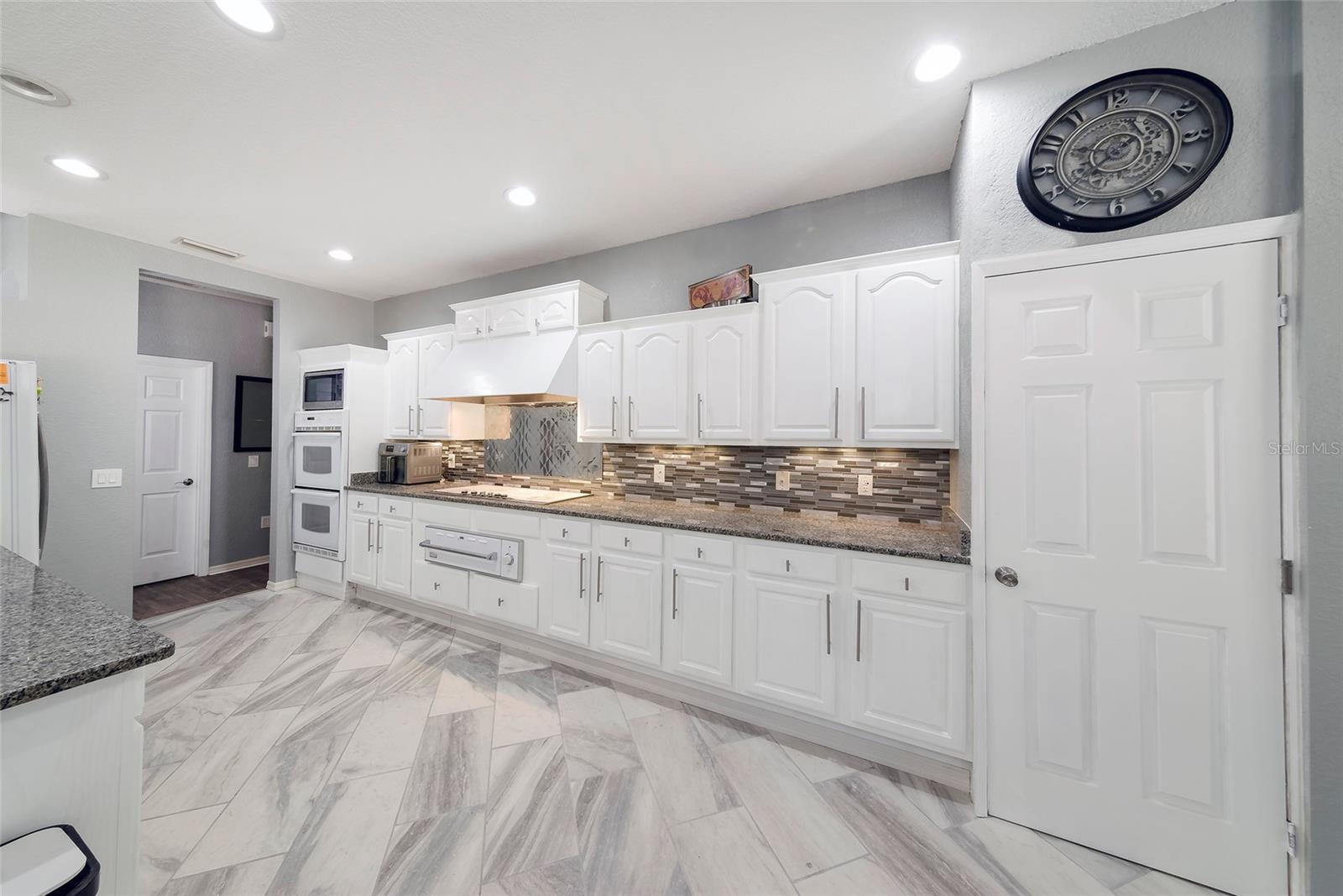 RAINBOW SPGS COUNTRY CLUB ESTATE - Residential