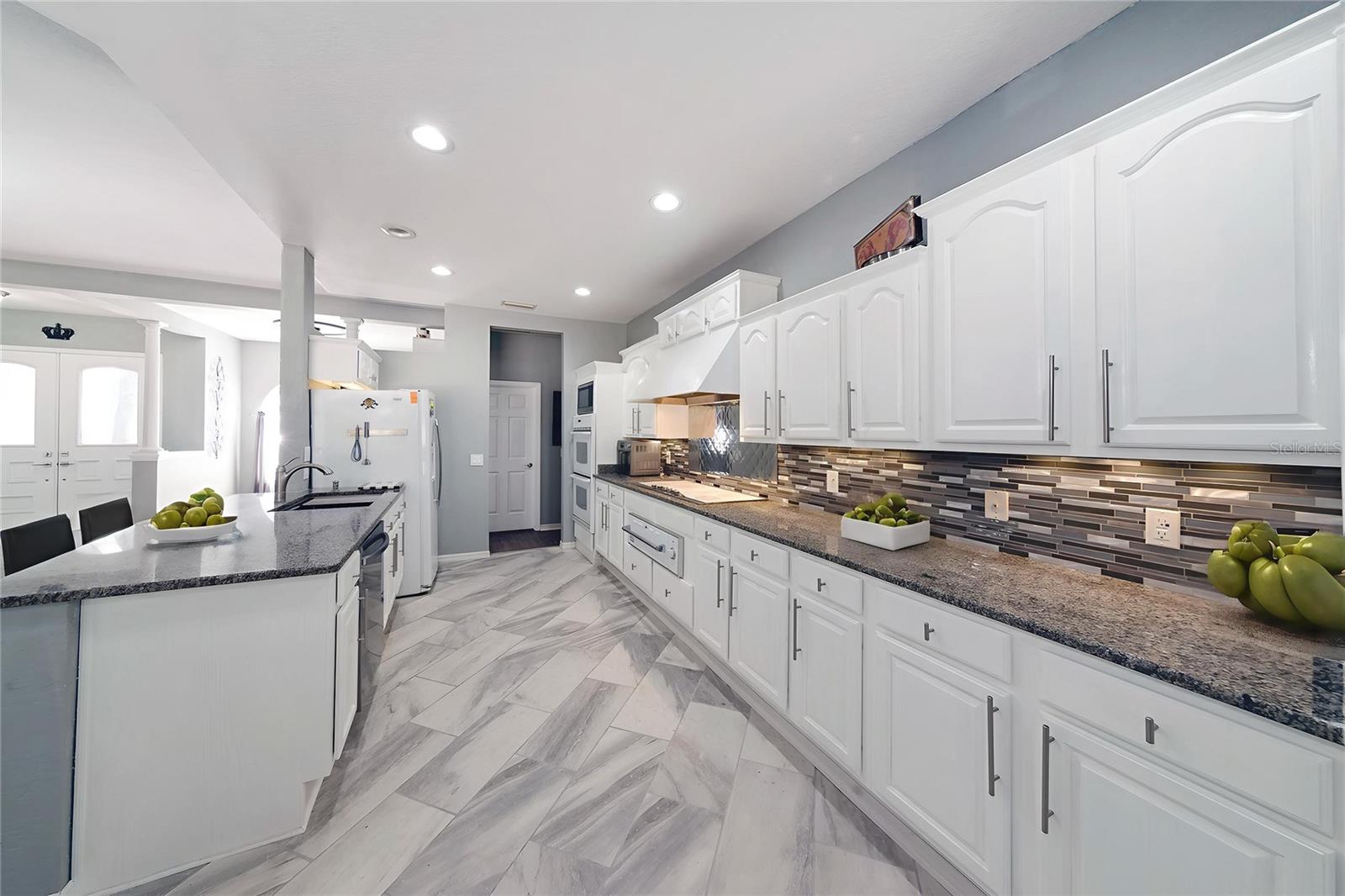 RAINBOW SPGS COUNTRY CLUB ESTATE - Residential