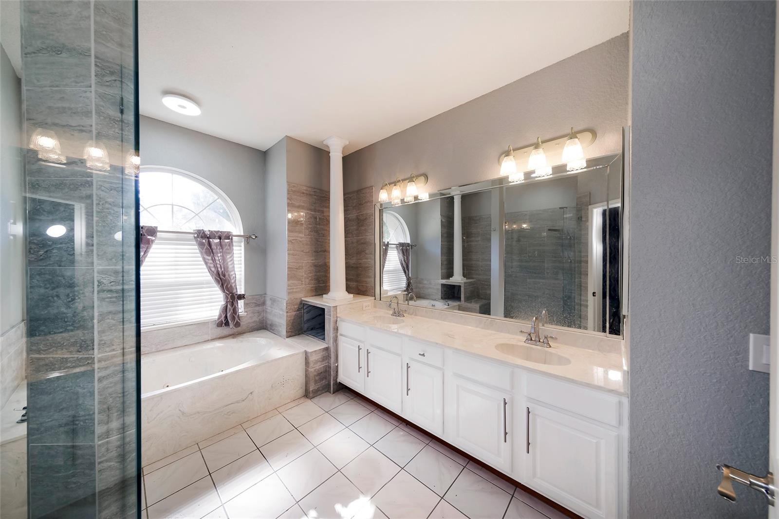 RAINBOW SPGS COUNTRY CLUB ESTATE - Residential