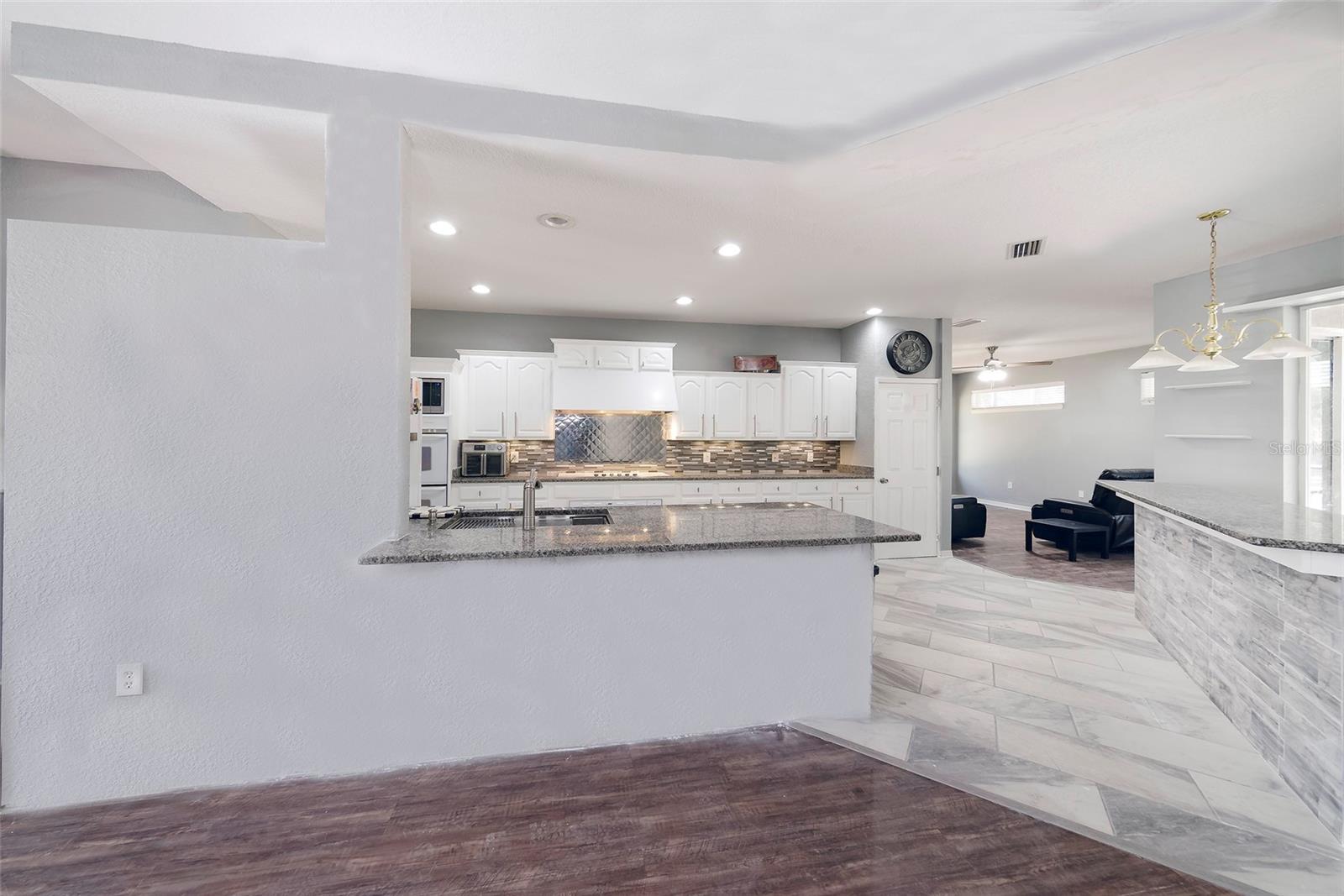 RAINBOW SPGS COUNTRY CLUB ESTATE - Residential