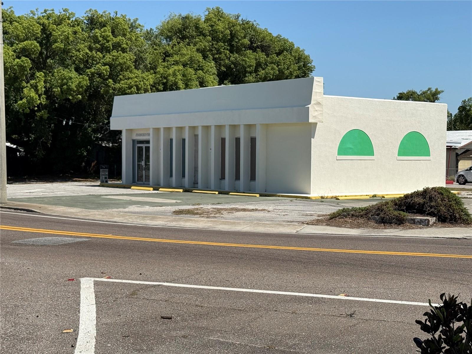 905 E MAIN STREET