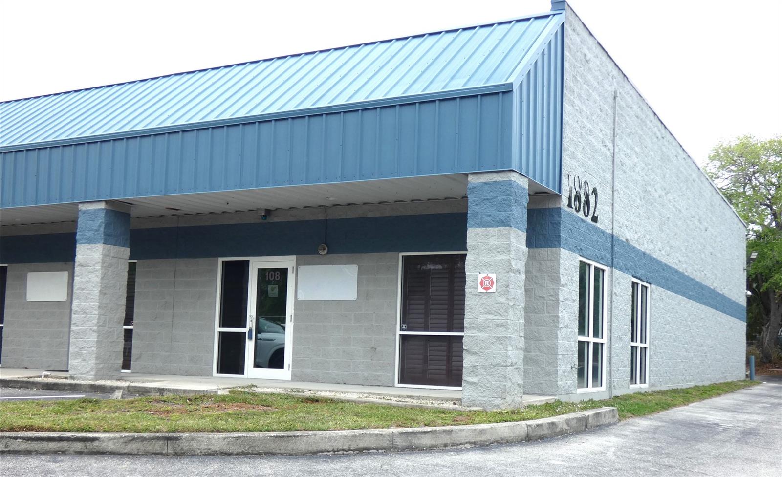 PORTER LAKE PARK - Commercial Sale