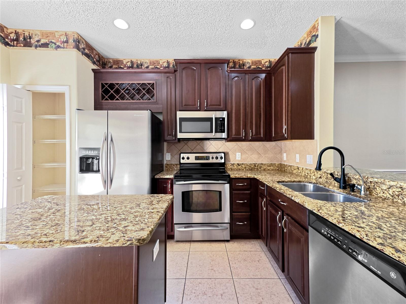 AVALON PARK VILLAGE 06 - Residential Lease