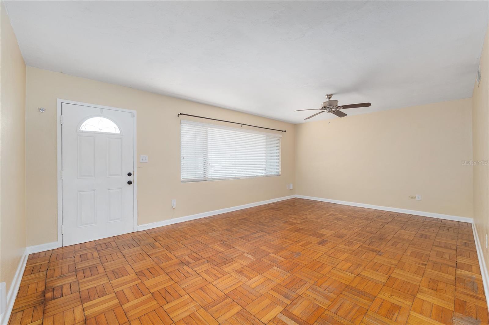 HIGHLAND COURT - Residential