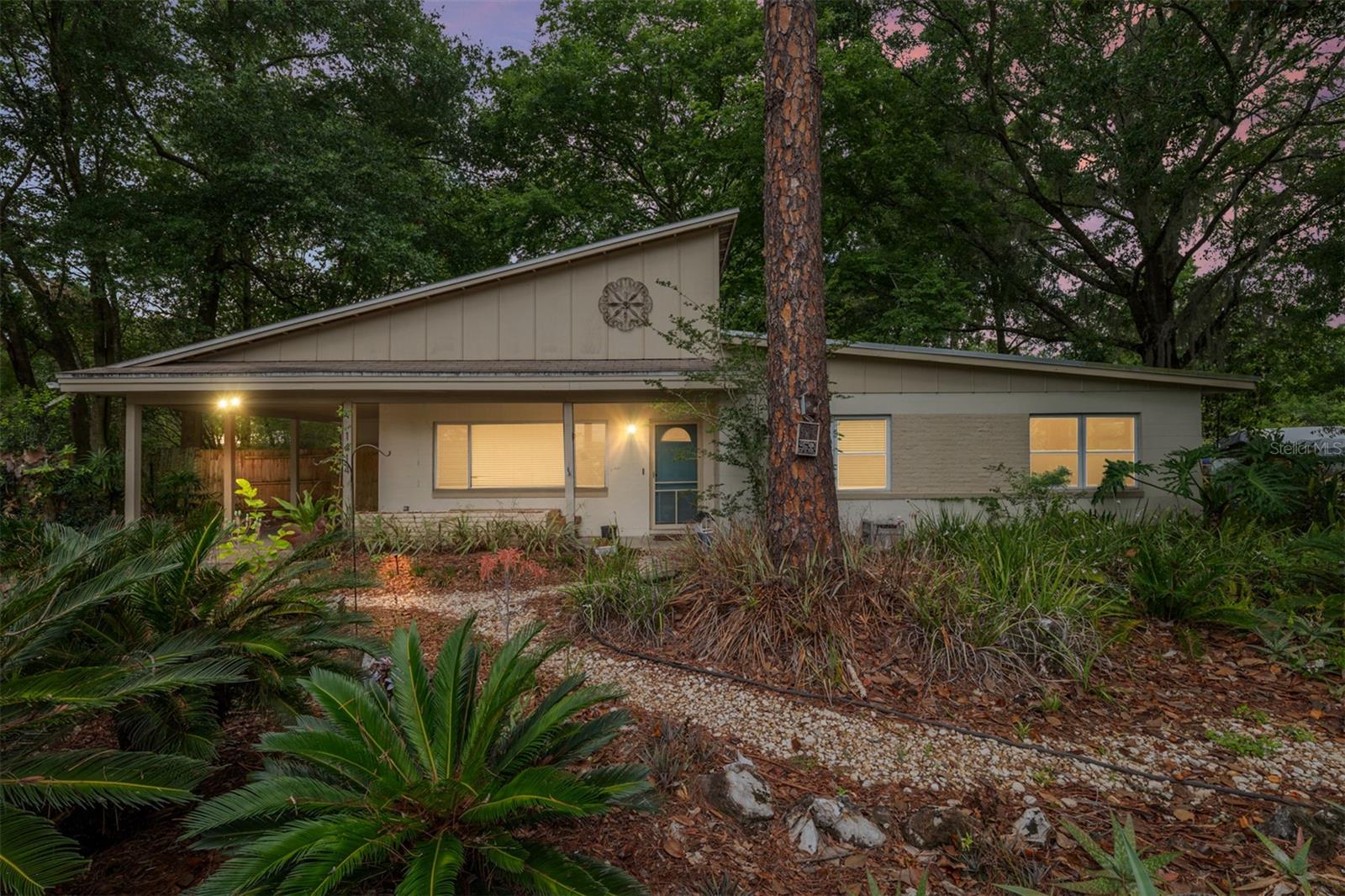 HIGHLAND COURT - Residential