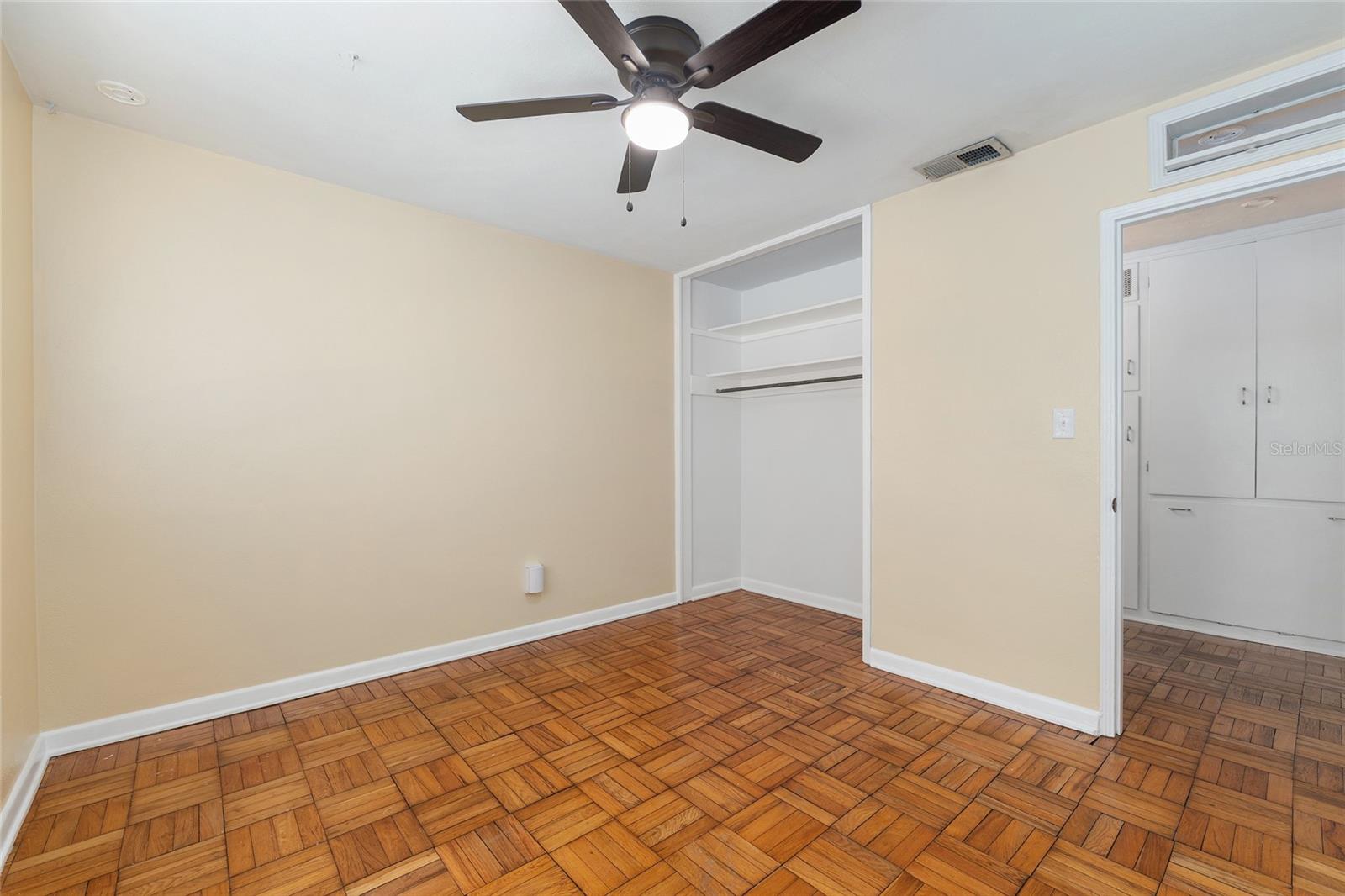 HIGHLAND COURT - Residential