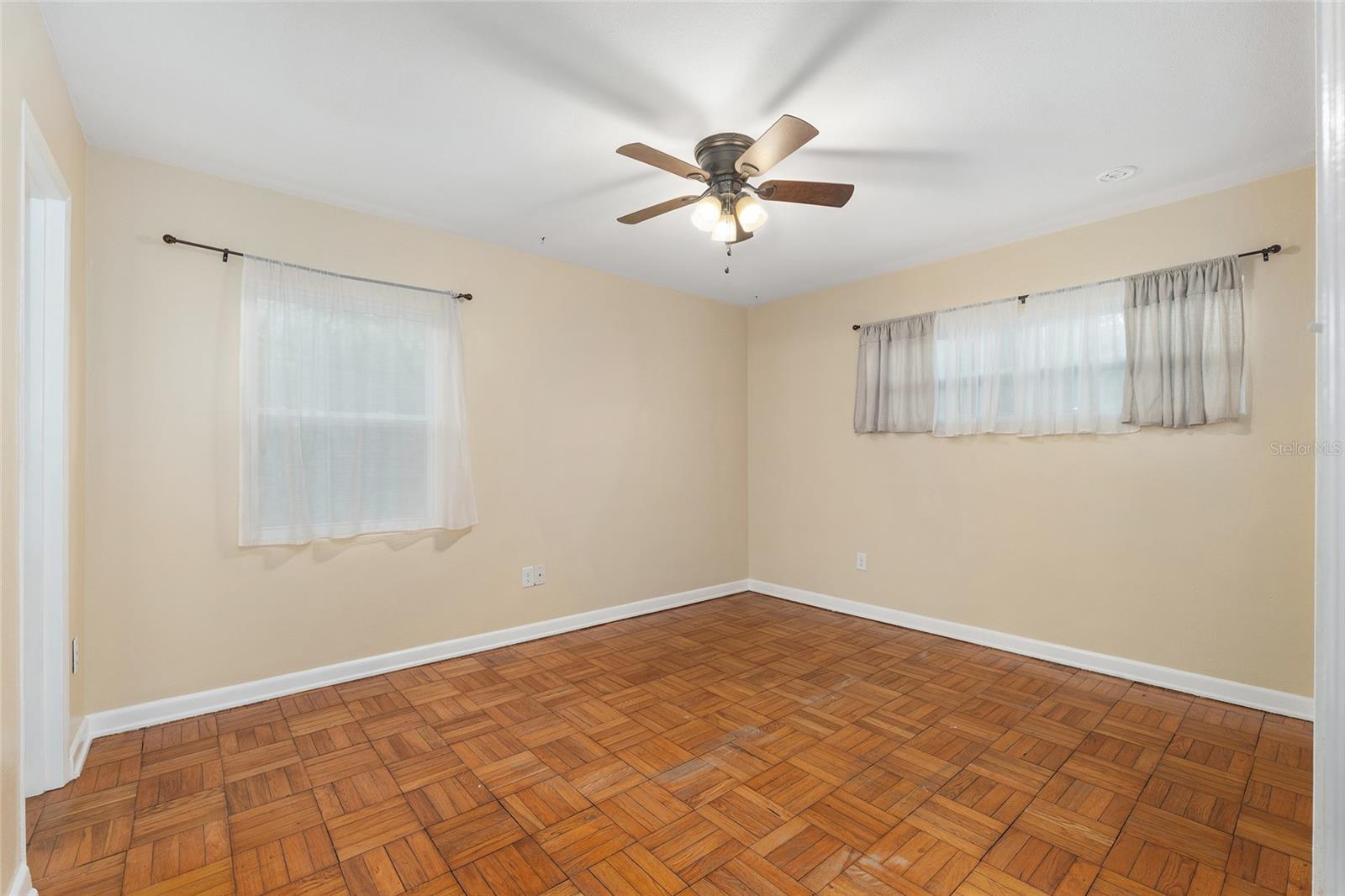 HIGHLAND COURT - Residential