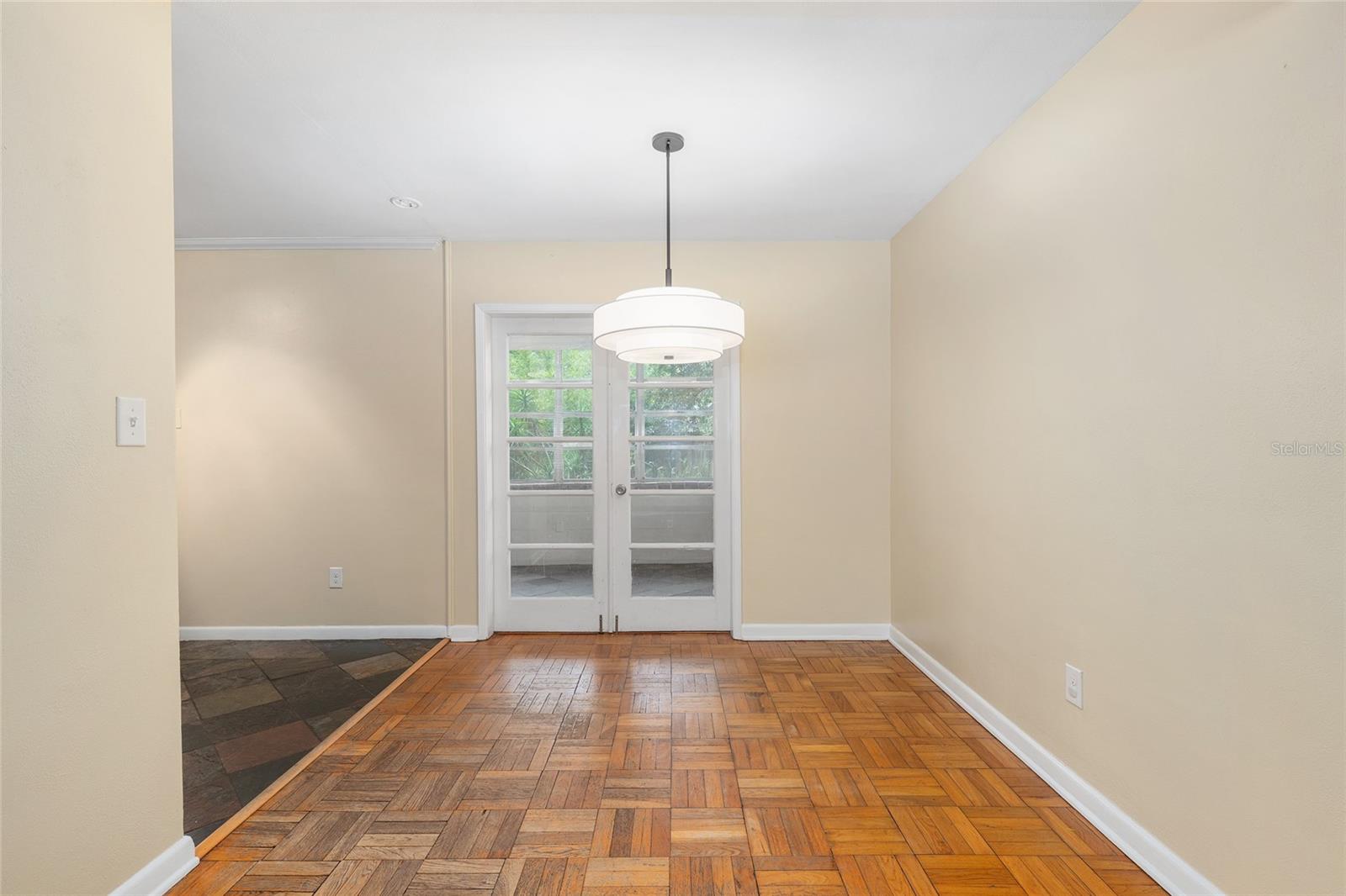 HIGHLAND COURT - Residential