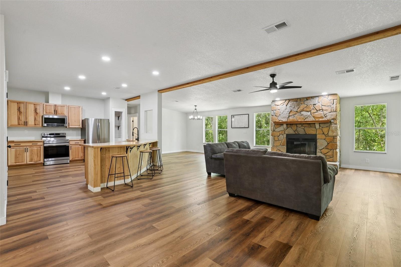 1235 ARAPAHO TRAIL