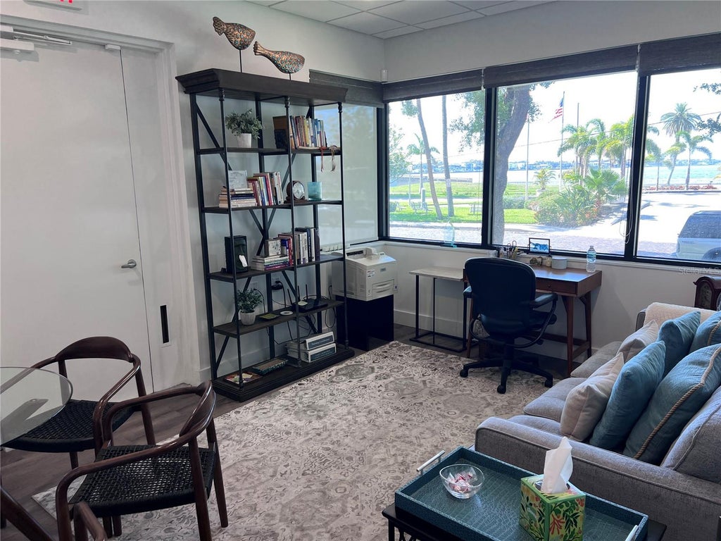 Photo of 515 W Bay Street #100, 101, Tampa, FL 33606 (MLS # TB8526841)