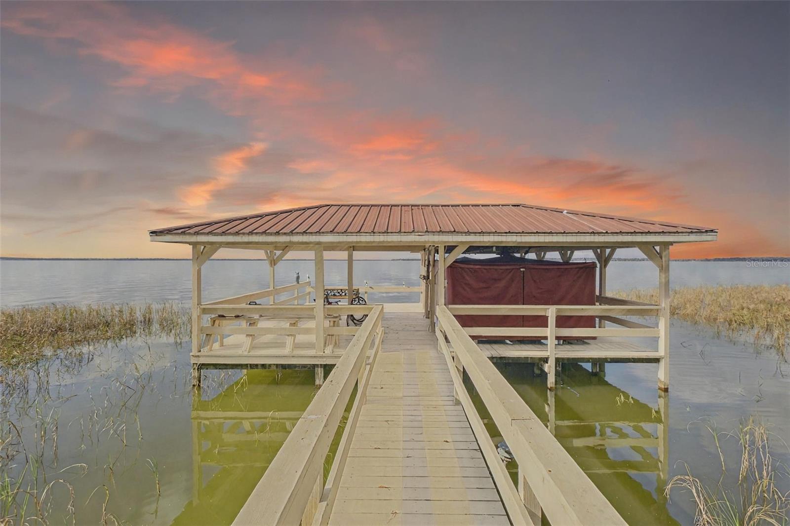 TAVARES PENINSULA TRACTS A-G REP - Residential