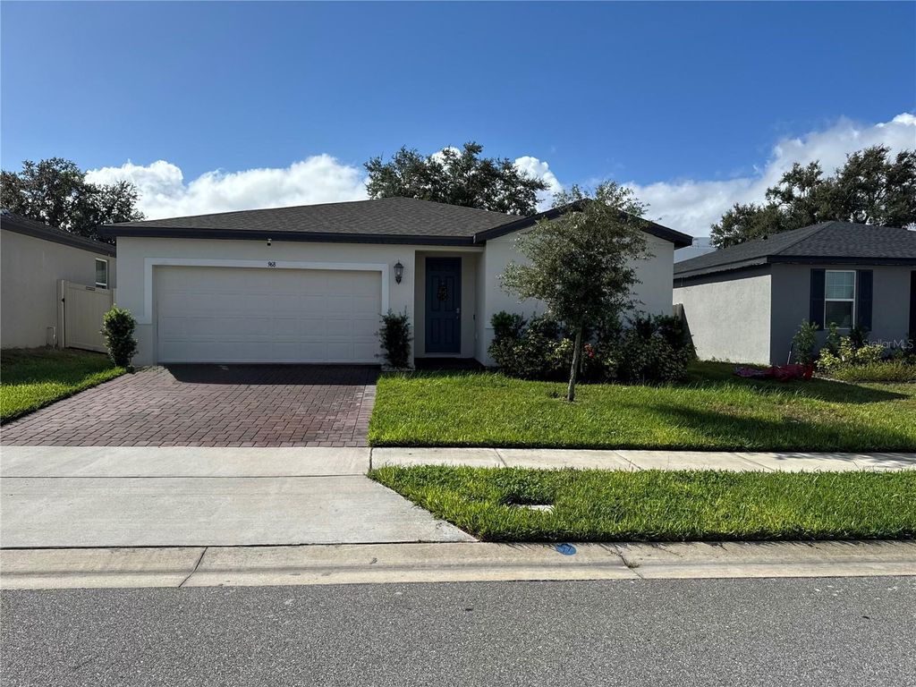 Photo of 968 Cambridge Drive, Winter Haven, FL 33881 (MLS # L4956378)