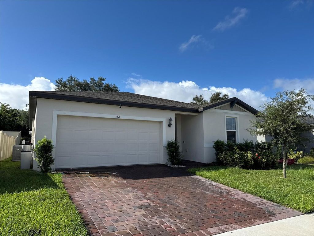 Photo of 968 Cambridge Drive, Winter Haven, FL 33881 (MLS # L4956378)