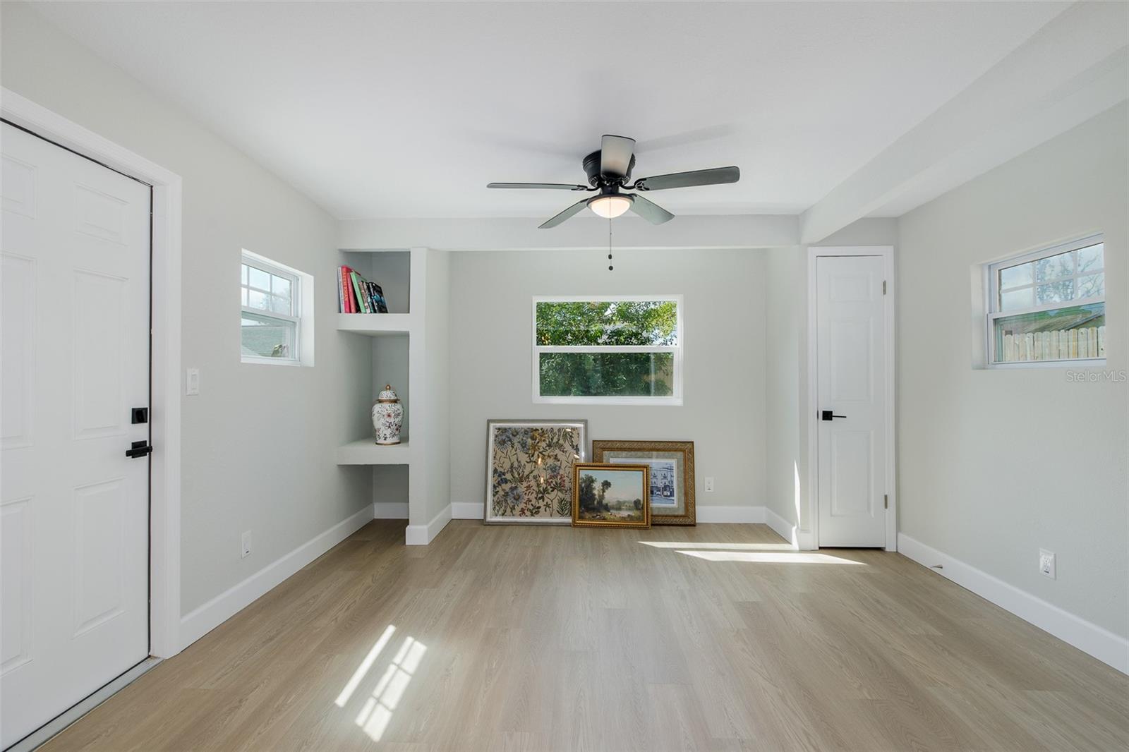 SEVEN SPGS HOMES - Residential