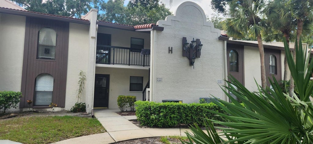 Photo of 3505 Tarpon Woods Boulevard #H405, Palm Harbor, FL 34685 (MLS # TB8561313)