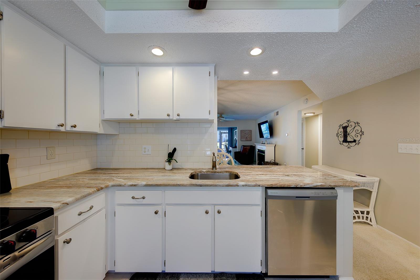 HEATHER LAKE APTS CONDO - Residential