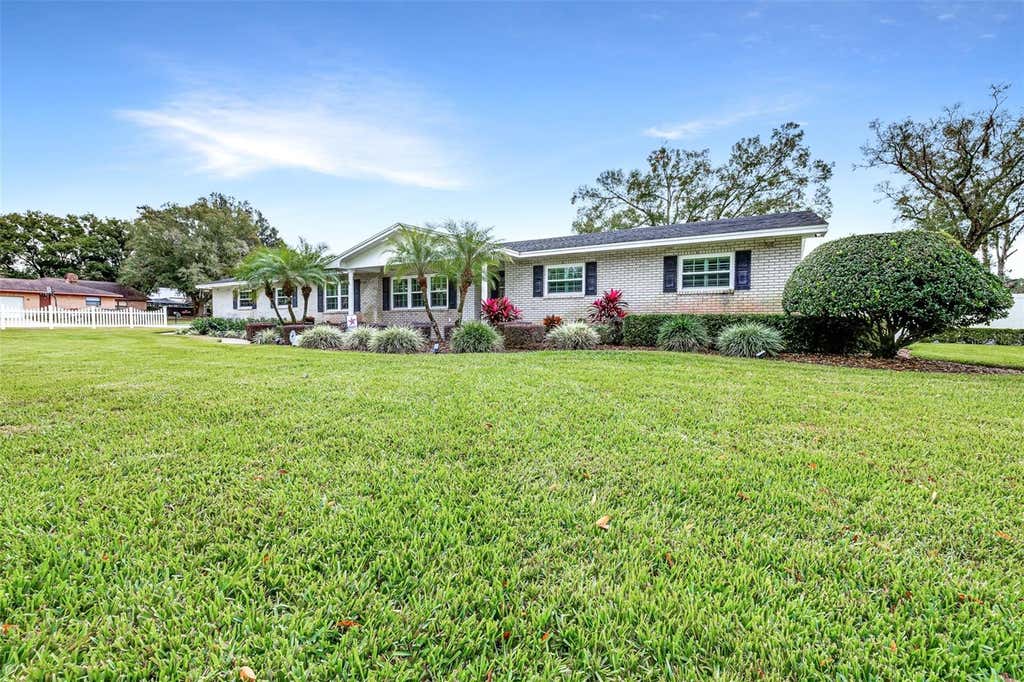 Photo of 2404 Gibsonia Galloway Road, Lakeland, FL 33810 (MLS # TB8522935)