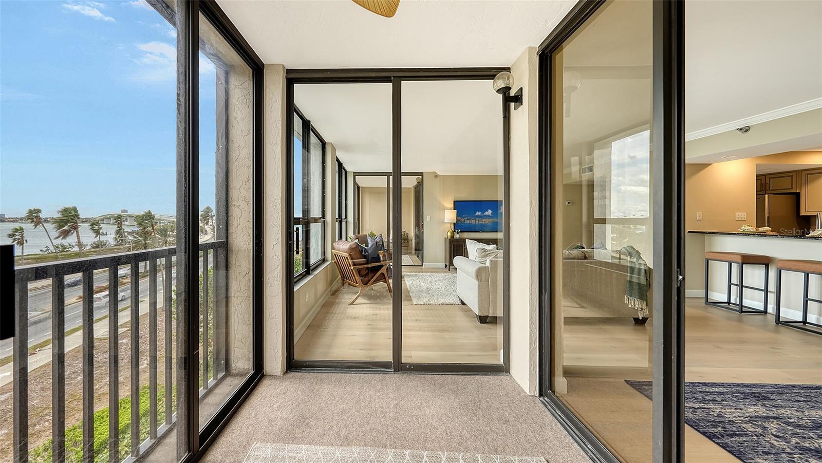SUNSET TOWERS - Residential