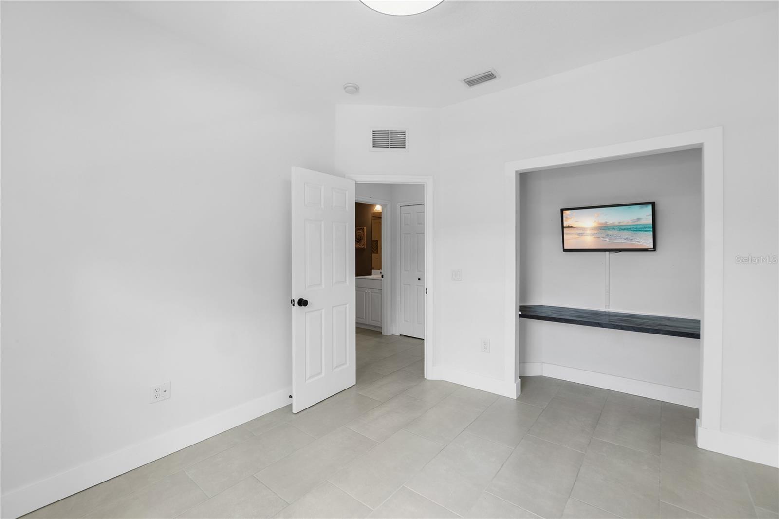 HARBORAGE ON BRADEN RIVER PH I - Residential Lease