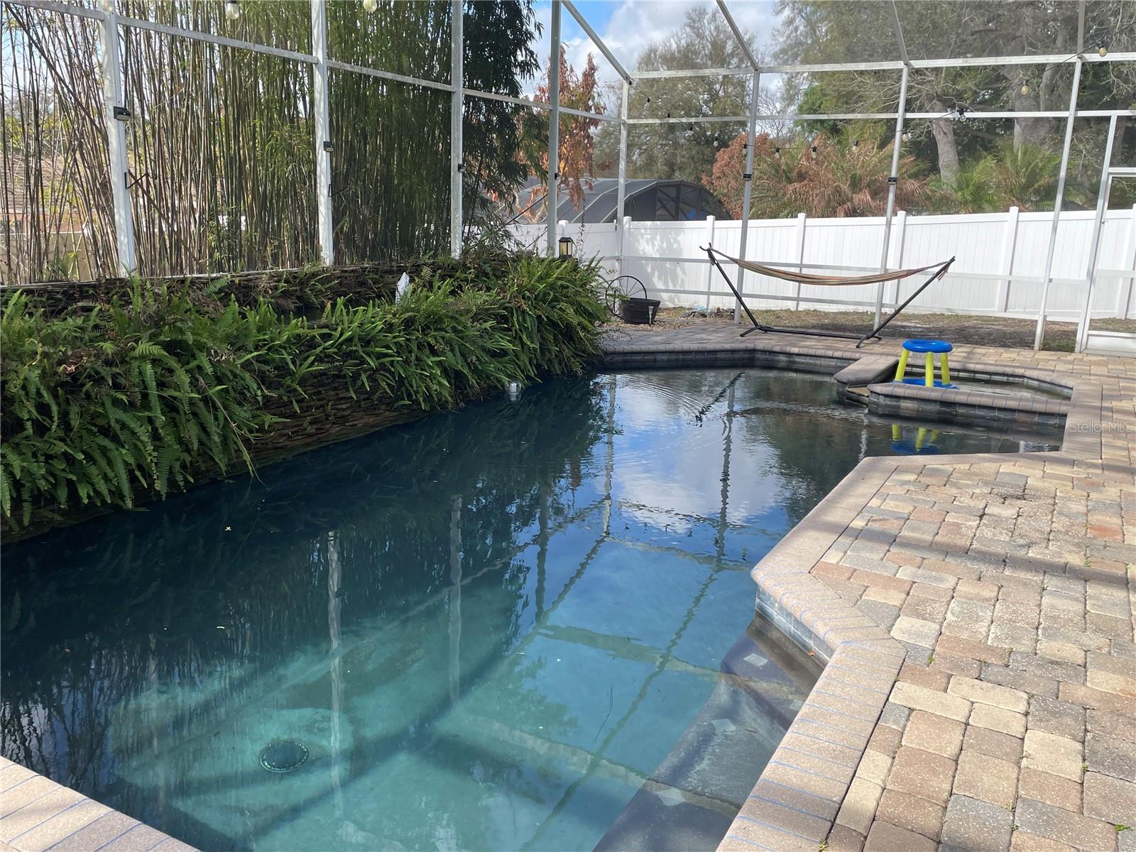 HAMMOCKS - Residential