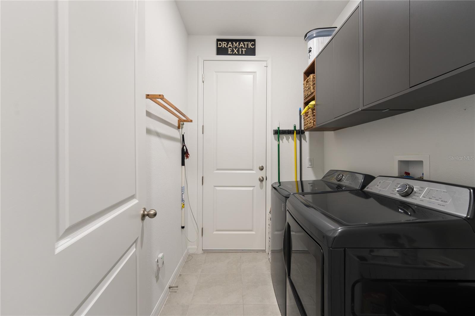 HAMPTON OAKS - Residential