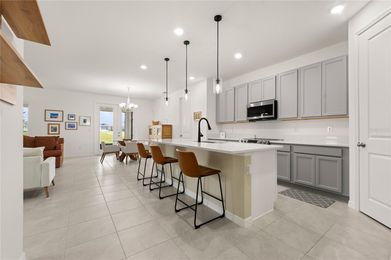 HAMPTON OAKS - Residential