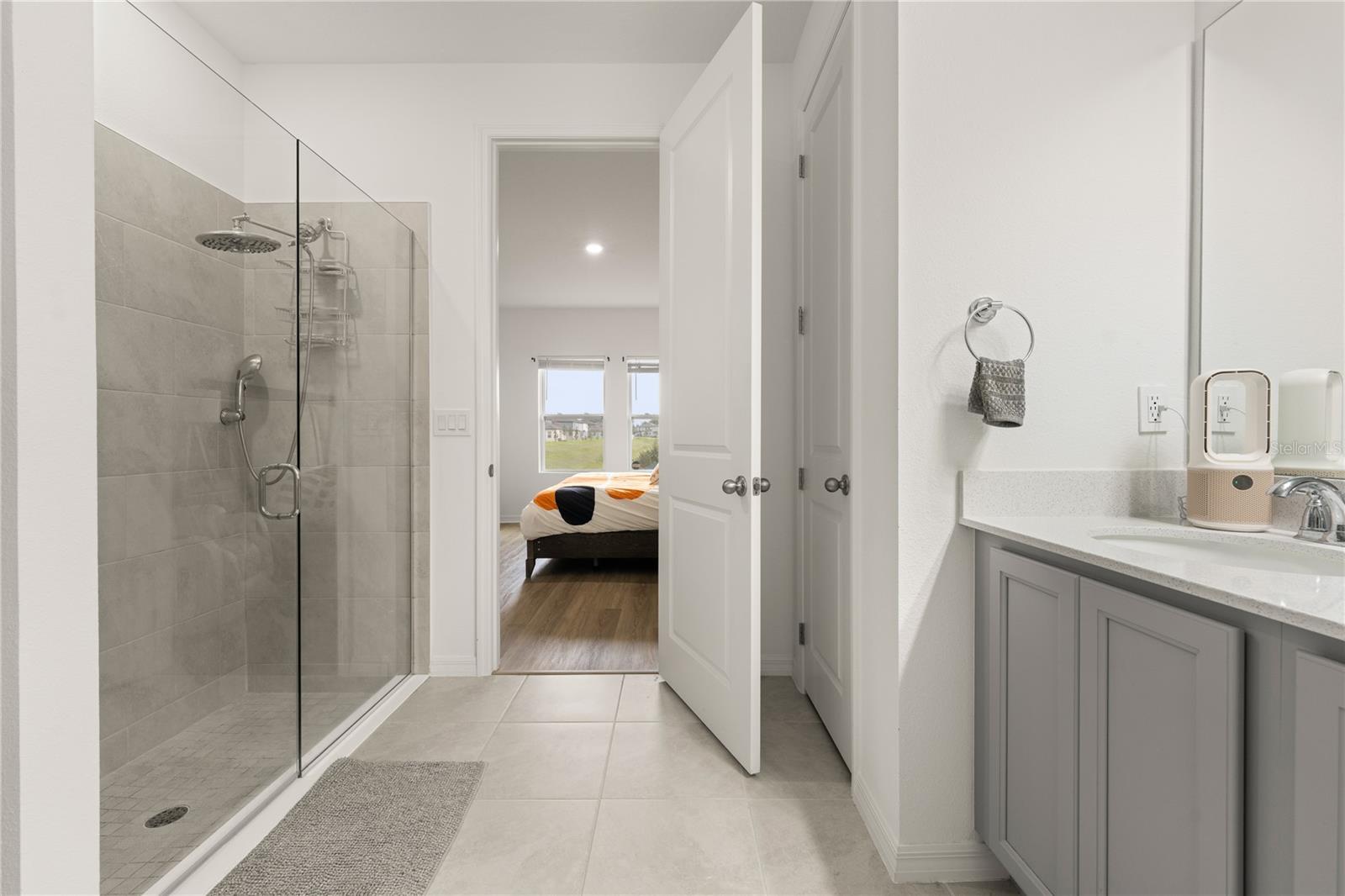 HAMPTON OAKS - Residential