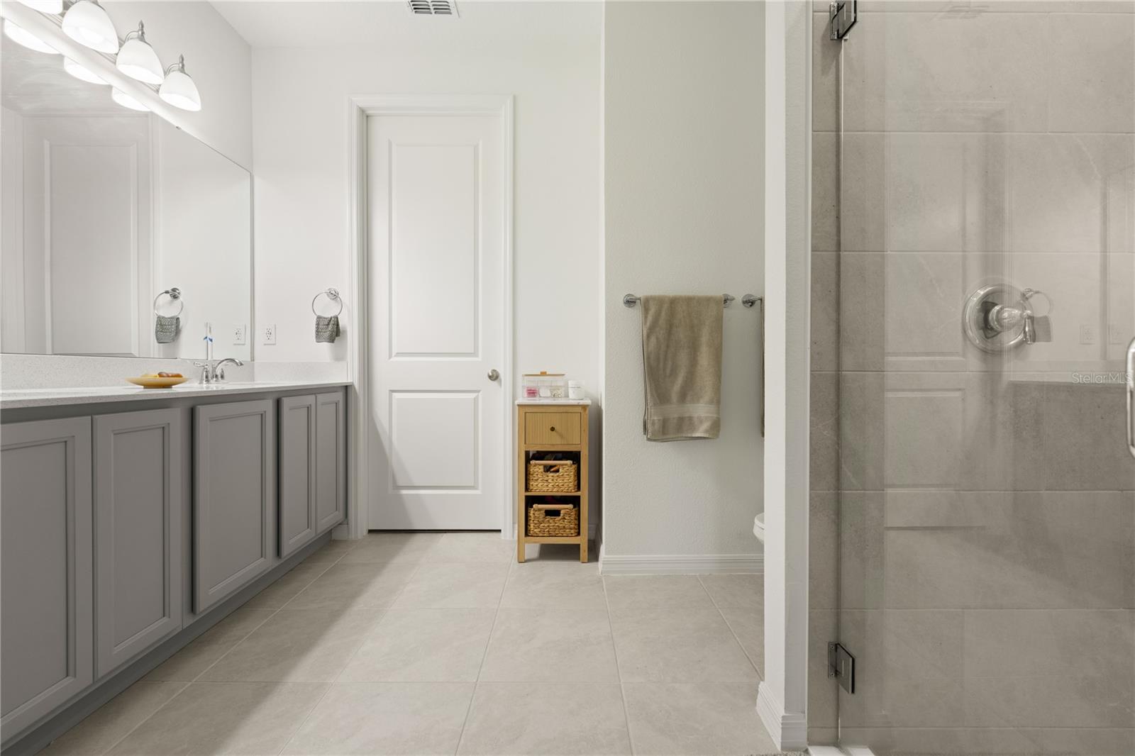 HAMPTON OAKS - Residential