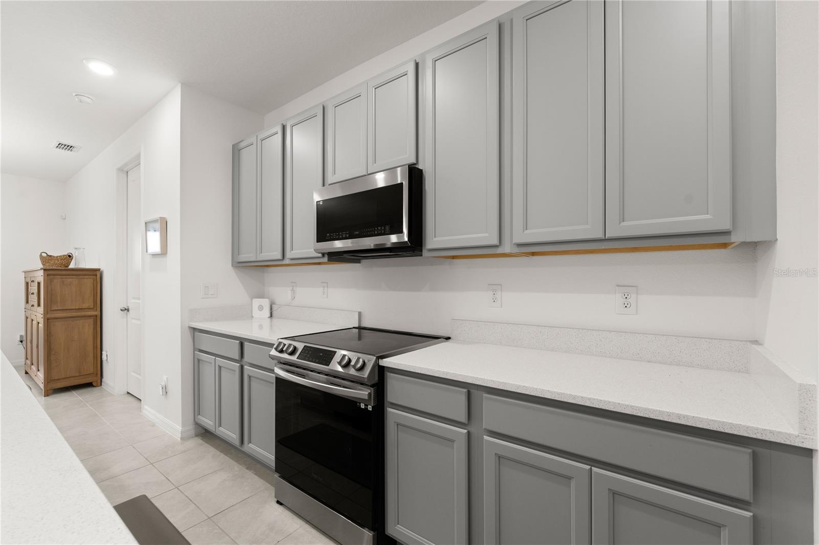 HAMPTON OAKS - Residential