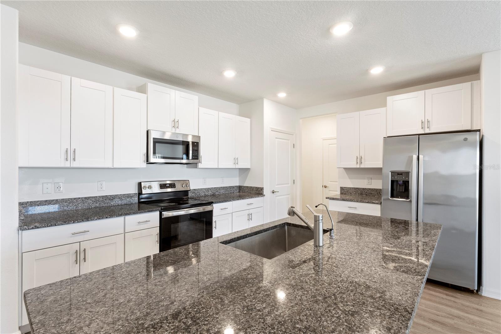 EPPERSON NORTH VILLAGE B - Residential