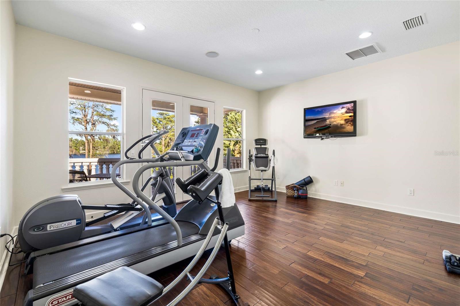 NORTHBRIDGE AT LAKE PRETTY - Residential