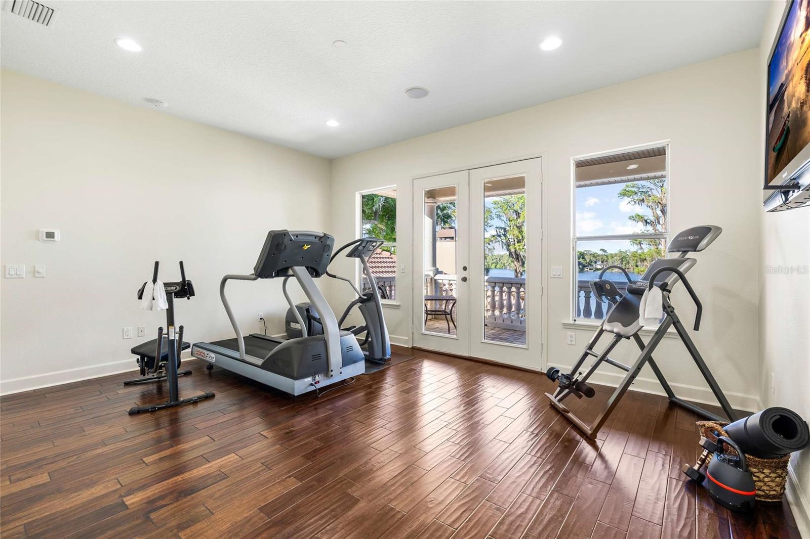 NORTHBRIDGE AT LAKE PRETTY - Residential