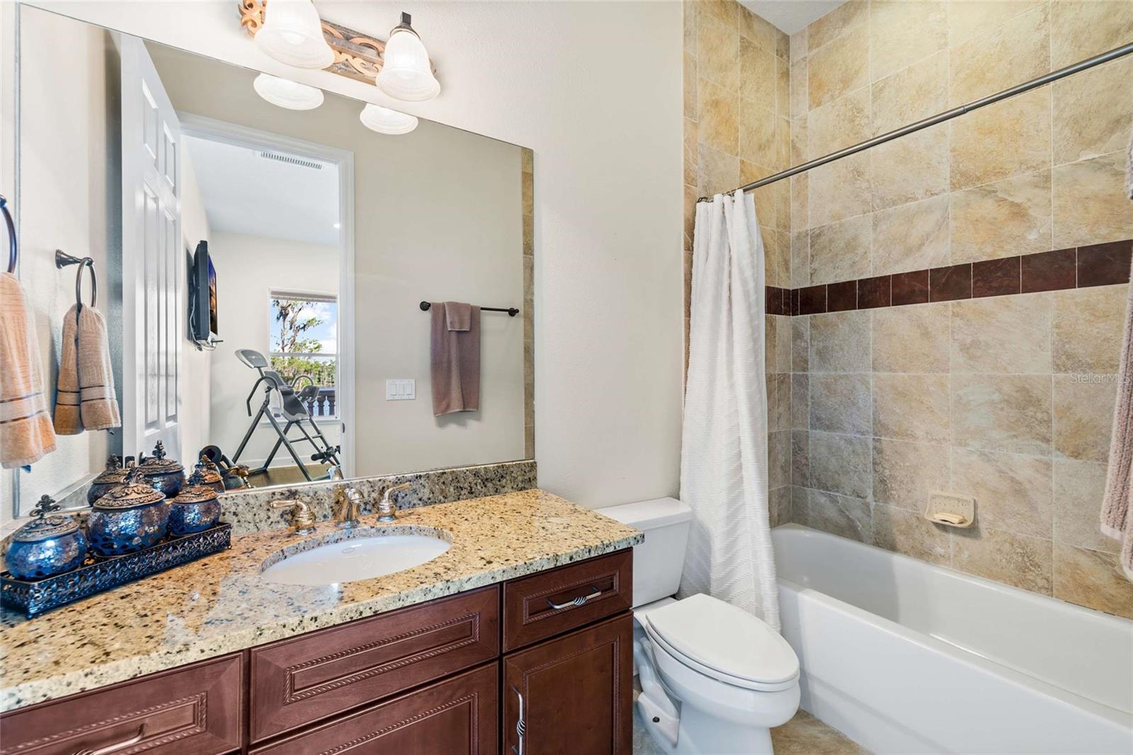 NORTHBRIDGE AT LAKE PRETTY - Residential
