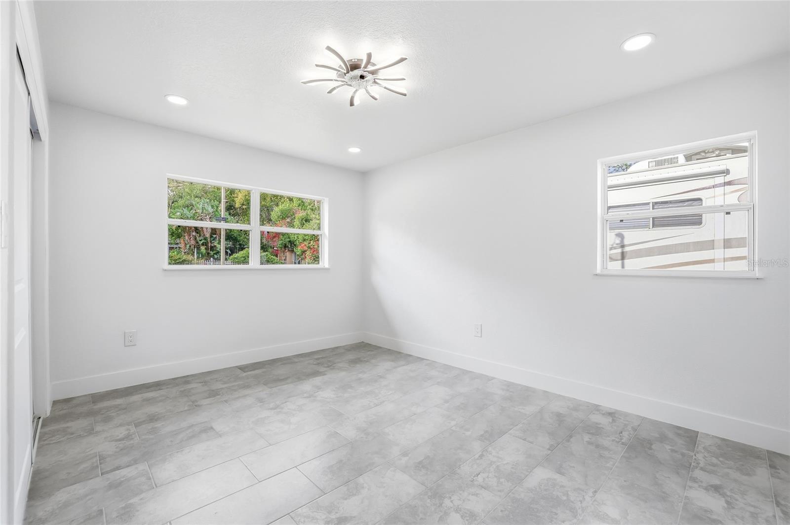 TAMPAS NORTH SIDE CNTRY CL - Residential