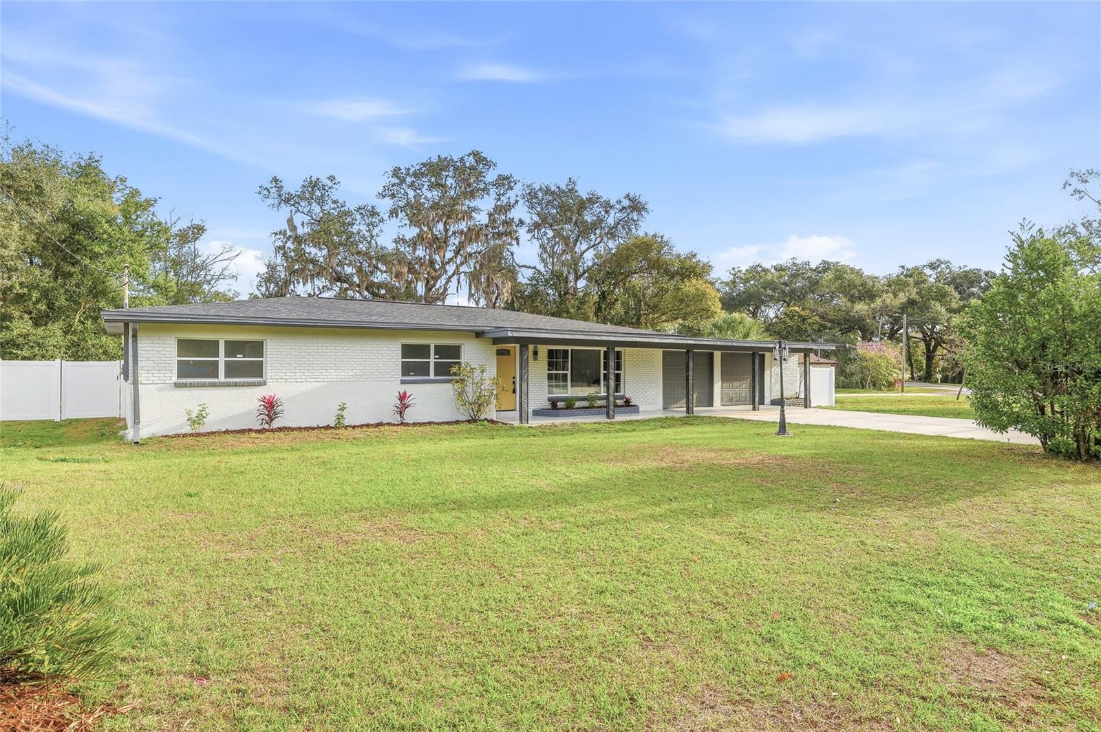 TAMPAS NORTH SIDE CNTRY CL - Residential