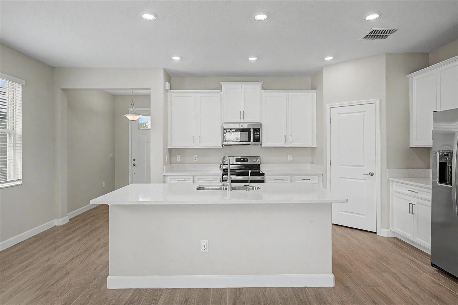 31603 MAGNA GULF LOOP