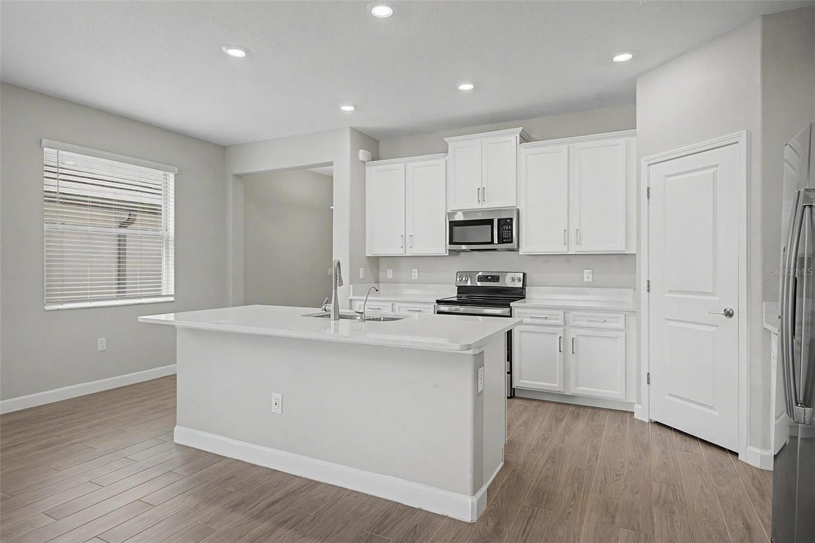 31603 MAGNA GULF LOOP