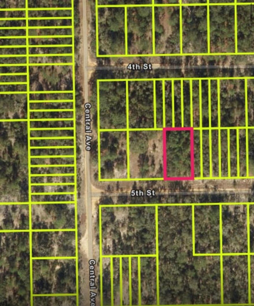 Great opportunity to own a residential lot in Interlachen! Located on 5th St just 3 minutes from the commercial center, this property offers convenience and potencial. While the road is not paved, paved  road are nearby, providing easy access. Electricity, water and sewer connection are available close by. Making it a great option to build your dream home or invest in a growing area!