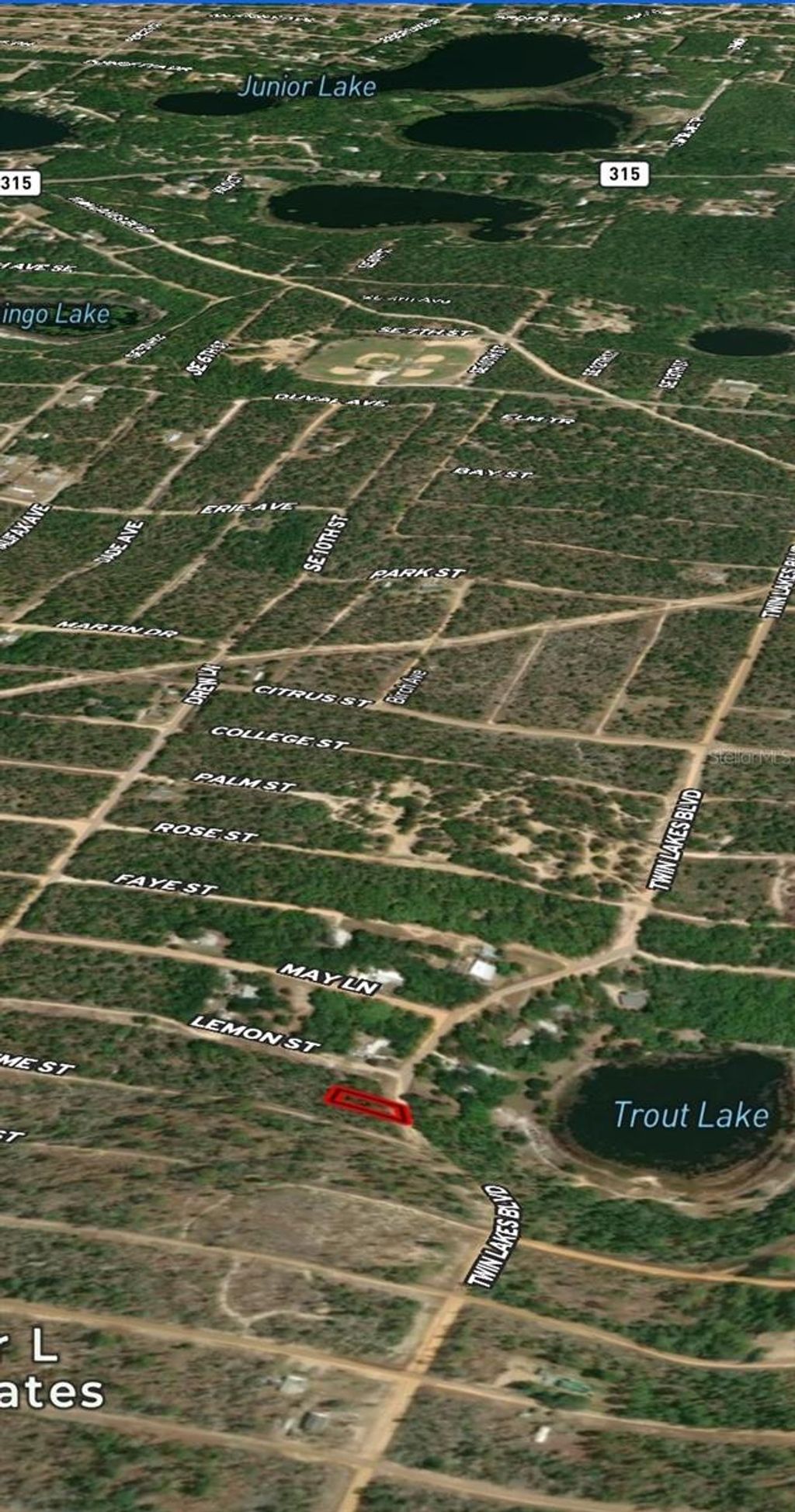 Photo of 23 Twin Lakes Boulevard, Interlachen, FL 32148 (MLS # OM710608)
